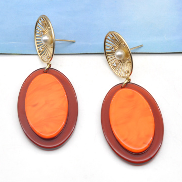 Nuevos tendencias de joyería de oído acrílico de color naranja brillante para mujeres pendientes de sementales chapados en oro